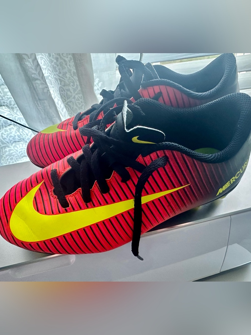 Nike Red Black & Yellow Mercurial Soccer Cleats size Youth 4.0